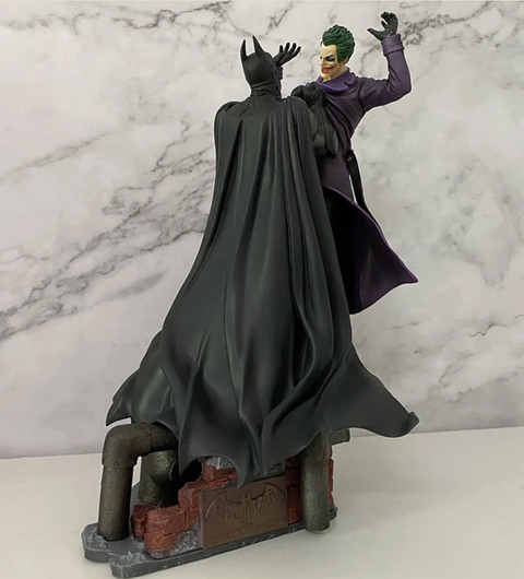 Batman vs Joker Action Figurine