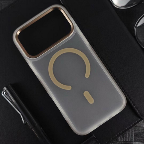 Frost iPhone 17 phone case with Magsafe